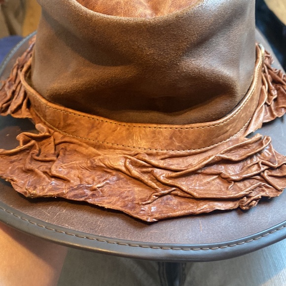 Leather walkabout hat - Picture 14 of 14